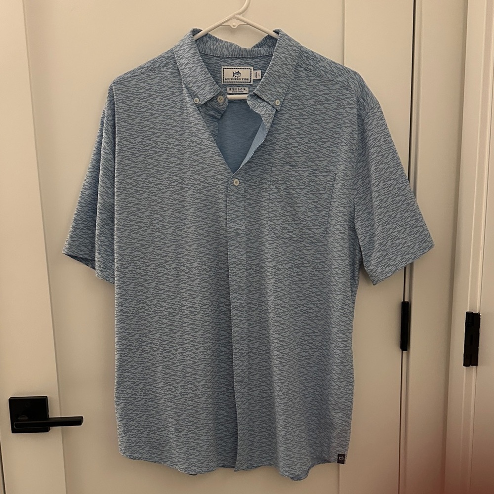 Southern Tide Light Blue Casual Button Down Shirt